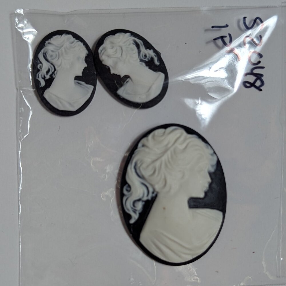 Black & White Silhouette Cameo Set Vintage Inspired Woman Jewelry Making